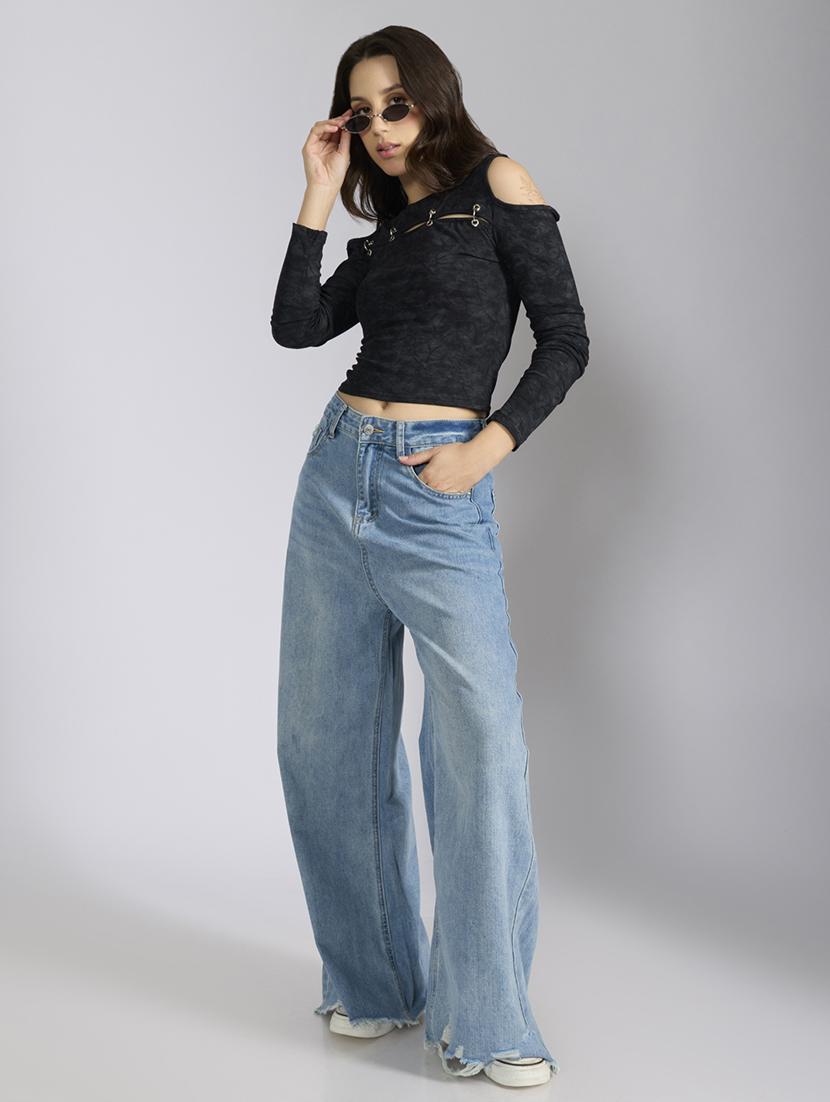 women black printed cold shoulder crop top - 22038320 - Standard Image - 4