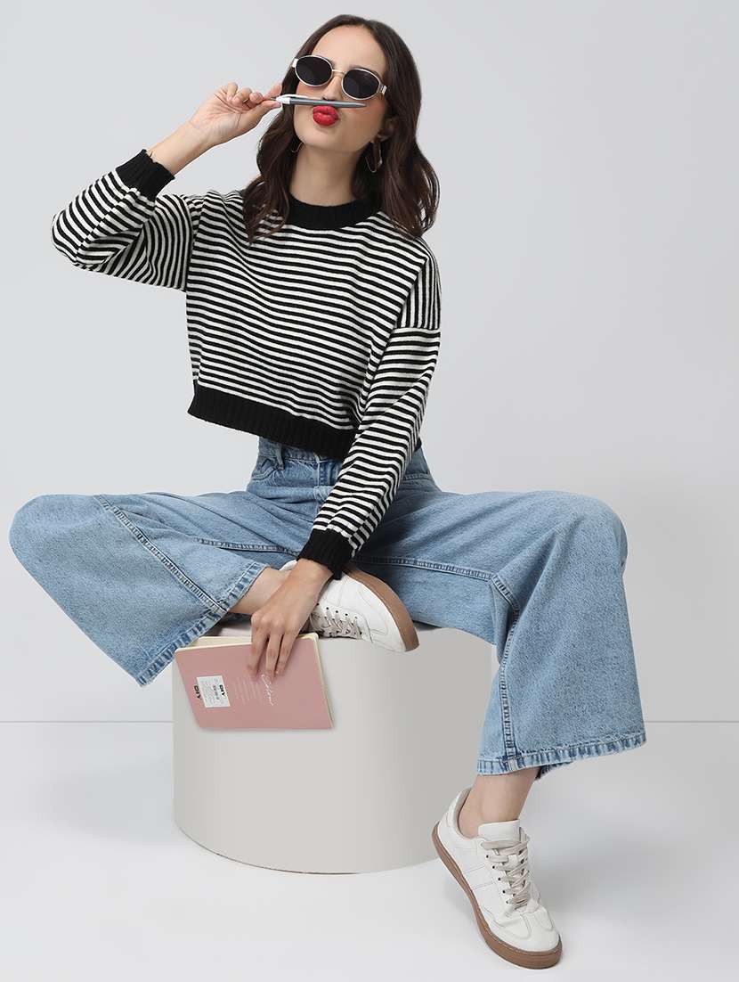women striped long sleeve cropped pullover - 22038355 - Standard Image - 4