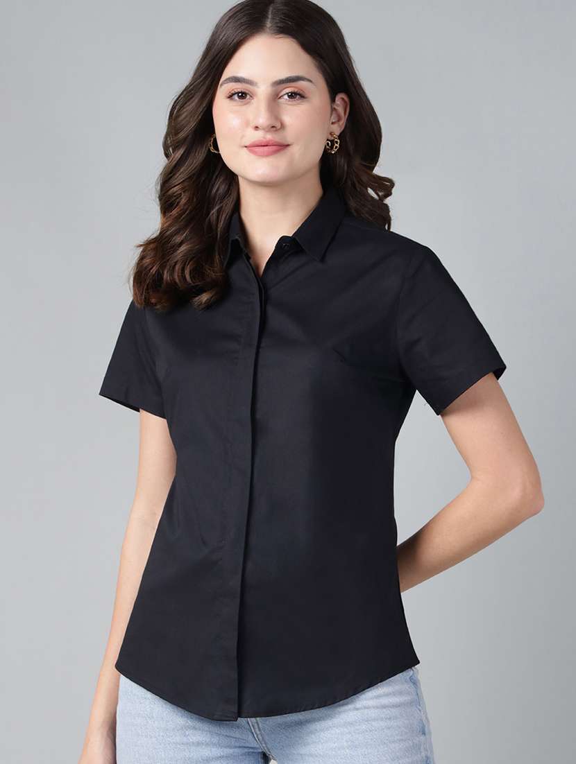 women solid collared short sleeve shirt