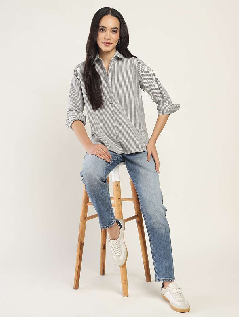 women collared long sleeve relaxed fit shirt - 22038809 - Standard Image - 4