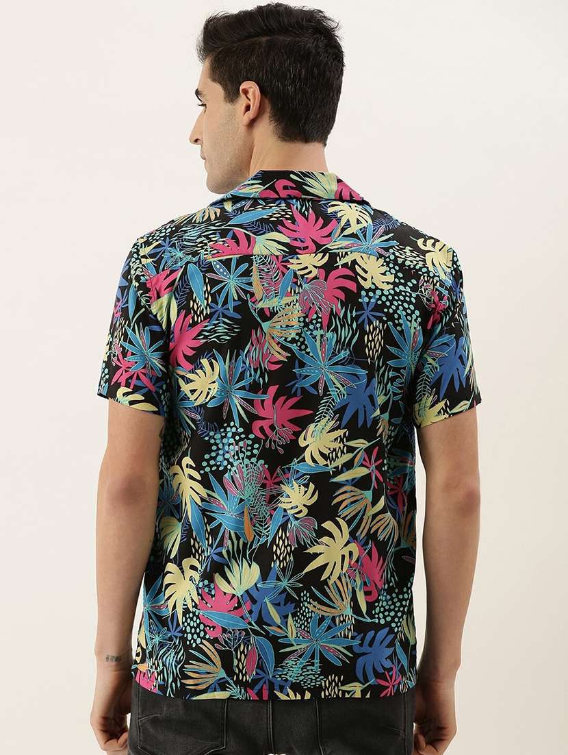 men printed cuban collared short sleeve shirt - 22038906 -  Standard Image - 1