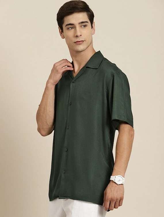 men solid cuban collared short sleeve loose fit shirt - 22038910 -  Standard Image - 1