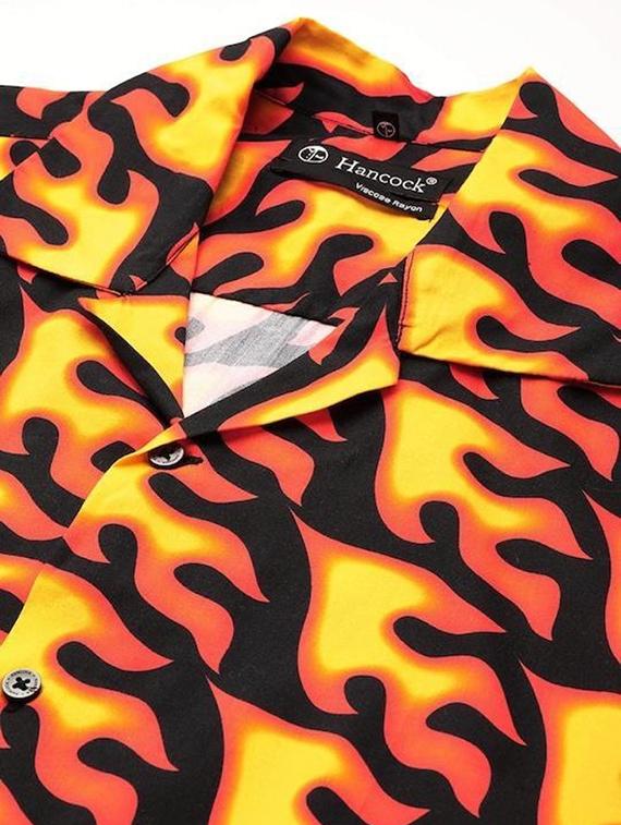 men printed cuban collared short sleeve shirt - 22038969 - Standard Image - 4