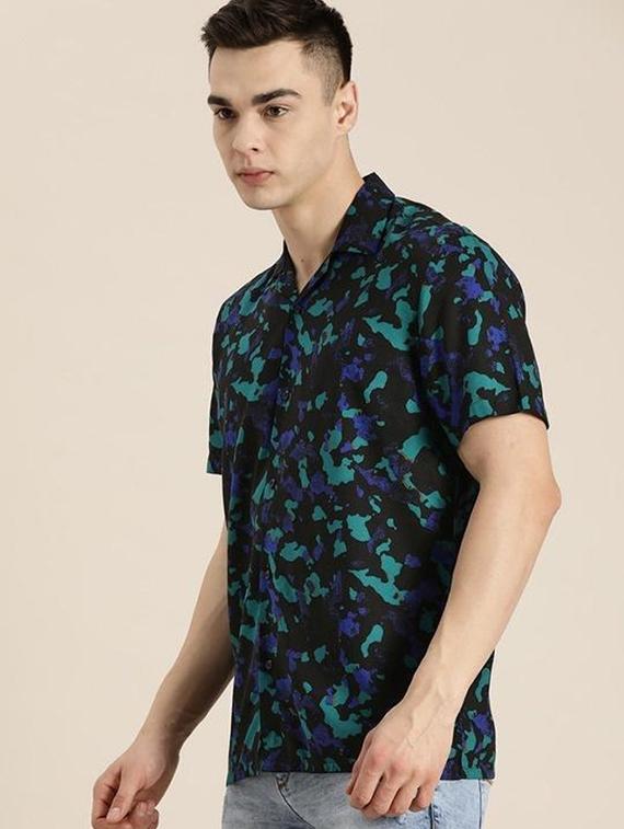 men printed cuban collared short sleeve shirt - 22038976 - Standard Image - 1