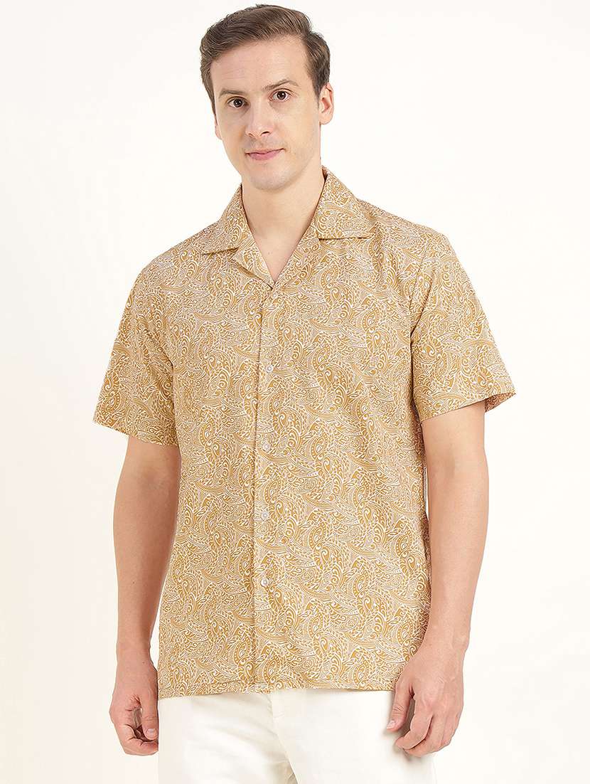 men printed cuban collared short sleeve shirt - 22039008 -  Standard Image - 1