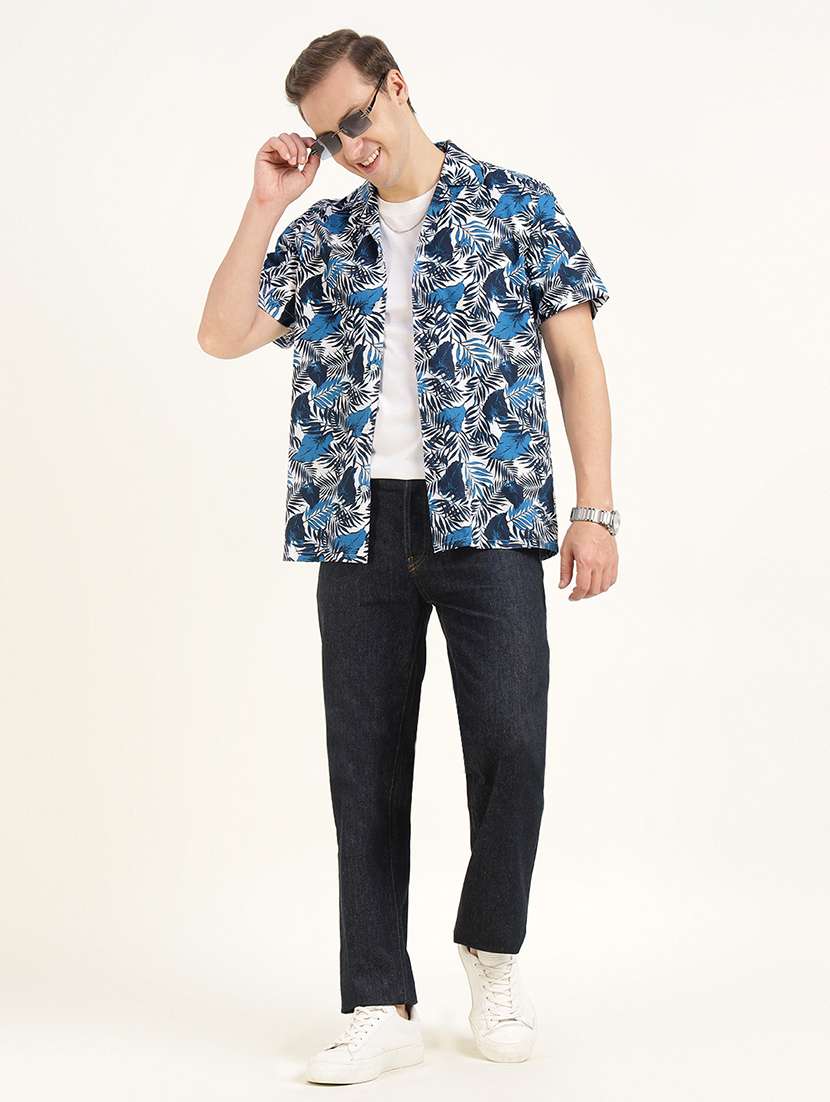 men printed cuban collared short sleeve shirt - 22039011 -  Standard Image - 4