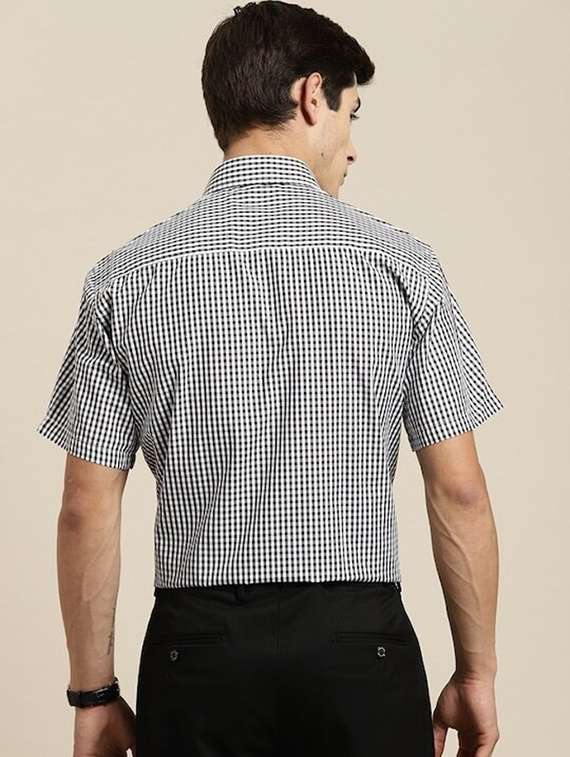 men checkered collared short sleeve regular fit shirt - 22039201 -  Standard Image - 1