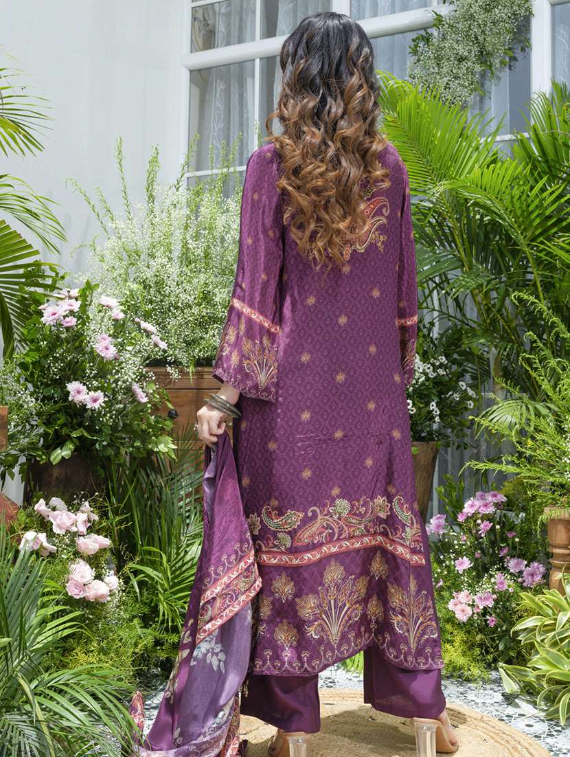 women printed kurta and pant with dupatta set - 22039753 -  Standard Image - 4