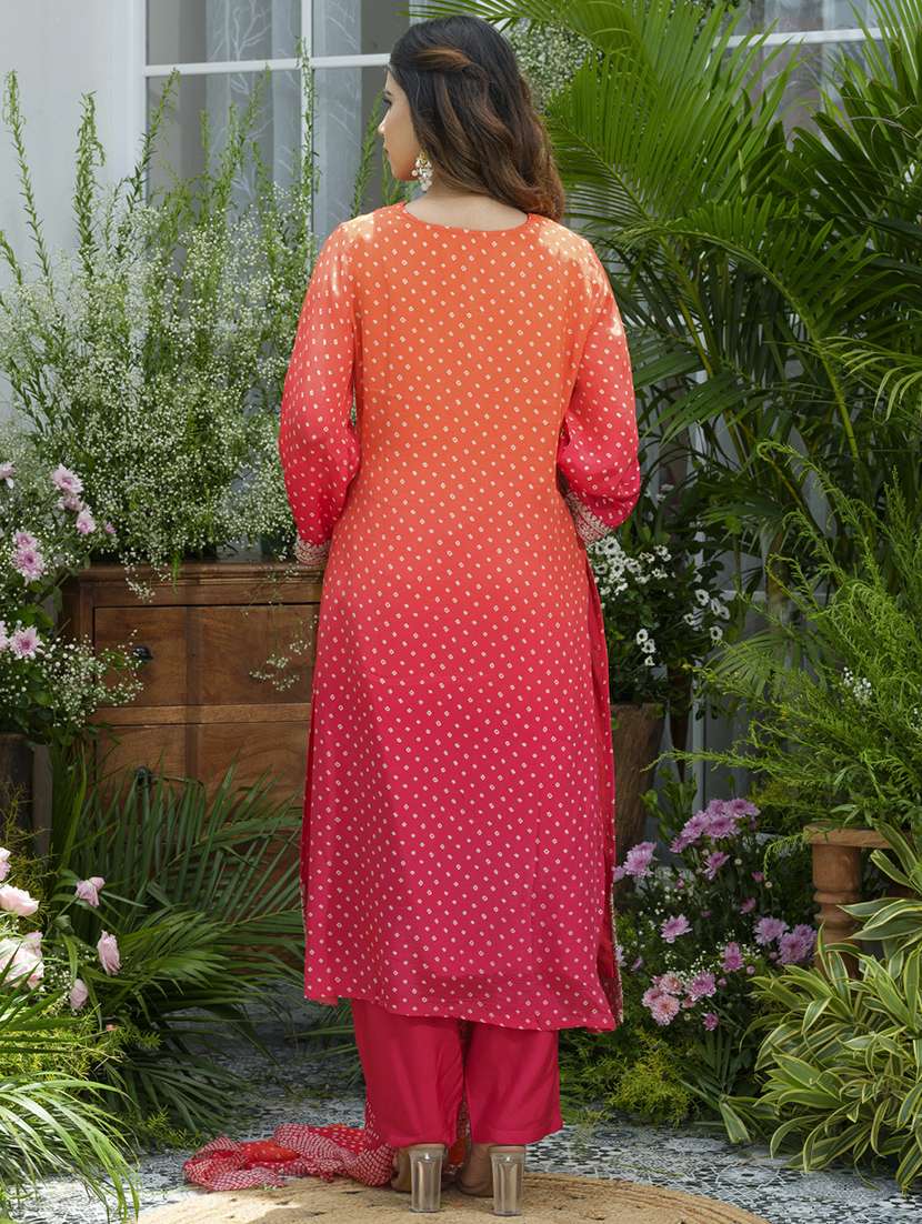 women printed kurta and pant with dupatta set - 22039761 - Standard Image - 4