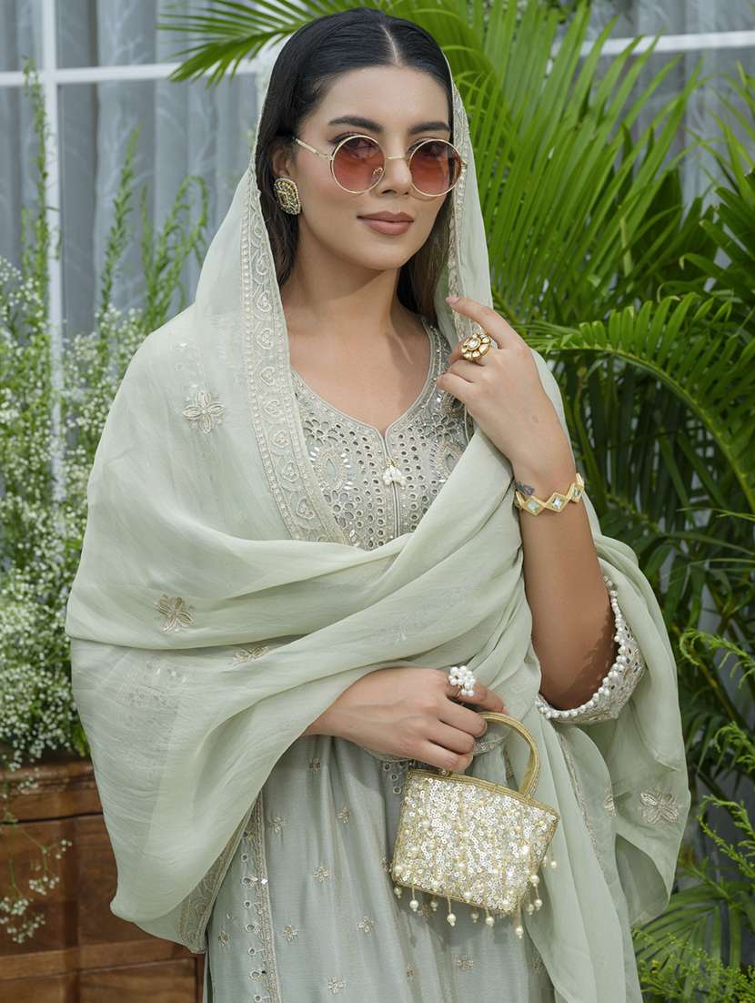 women embroidered kurta and palazzo with dupatta set - 22039764 - Standard Image - 4