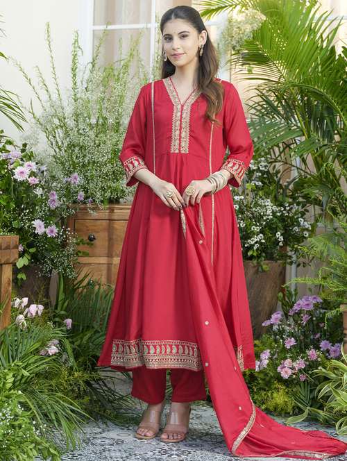 women embroidered kurta and pant with dupatta set - 22039767 - Standard Image - 0