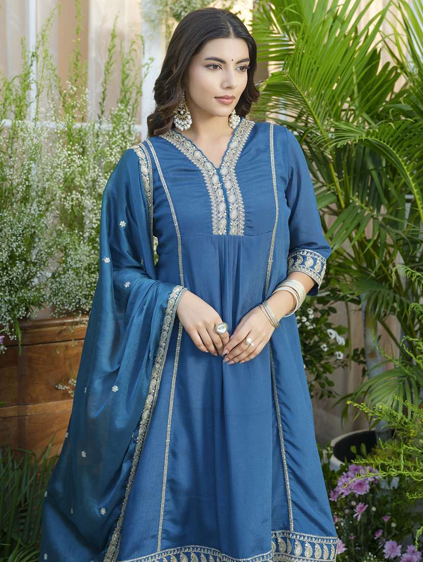 women embroidered kurta and pant with dupatta set - 22039768 - Standard Image - 1