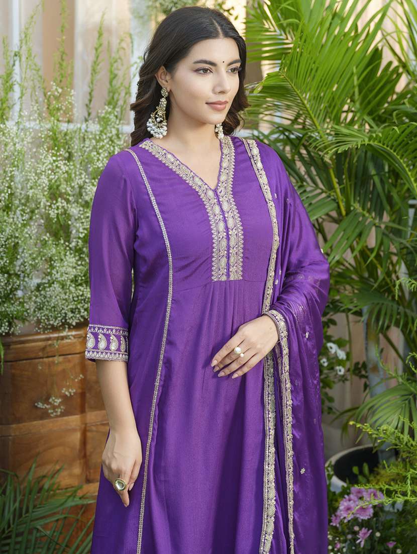 women embroidered kurta and pant with dupatta set - 22039770 - Standard Image - 1
