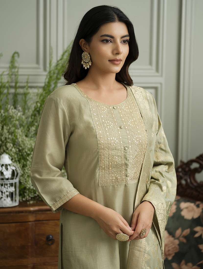 women embroidered kurta and pant with dupatta set - 22039777 -  Standard Image - 4