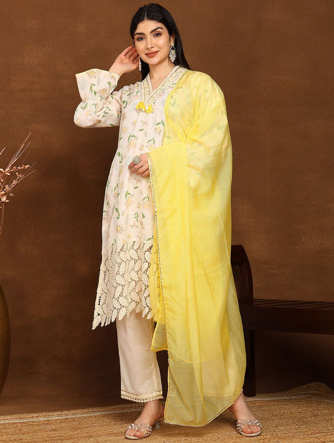 women printed kurta and pant with dupatta set - 22039778 -  Standard Image - 1