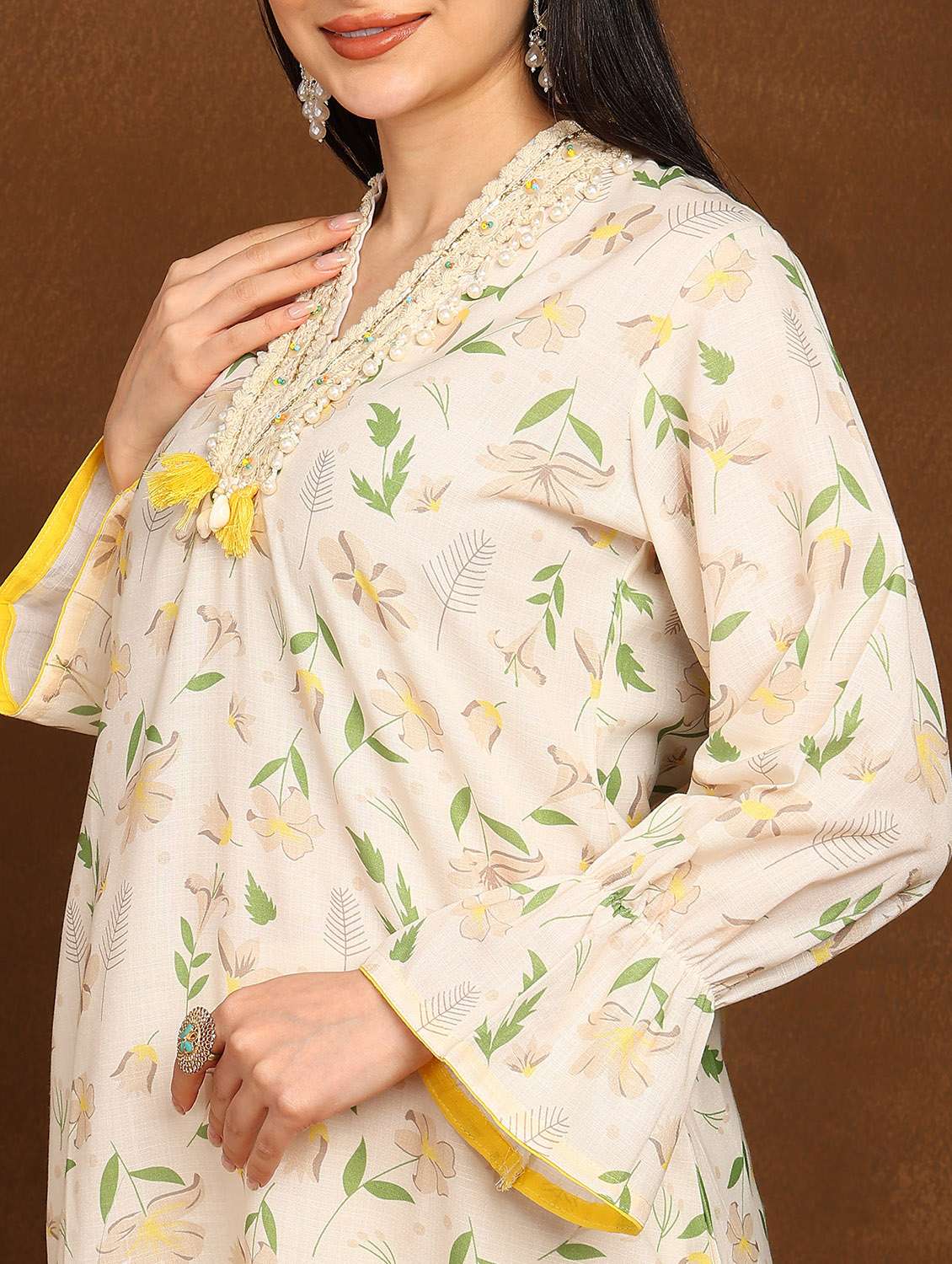 women printed kurta and pant with dupatta set - 22039778 - Standard Image - 4