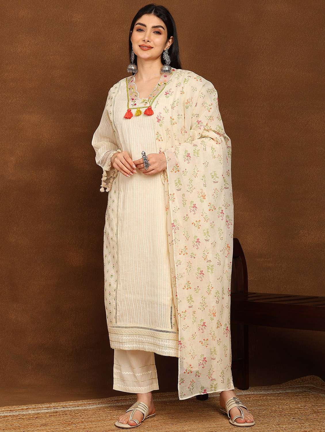 women embroidered kurta and pant with dupatta set - 22039779 - Standard Image - 1