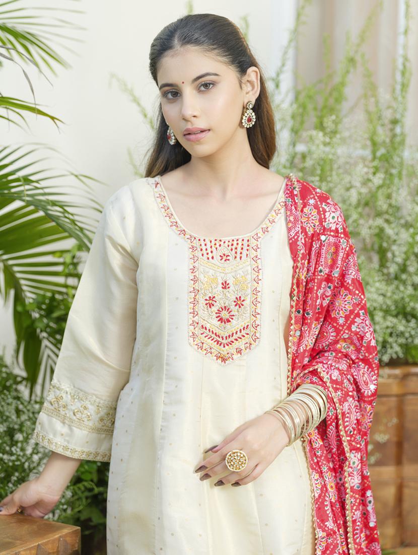 women embroidered kurta and pant with dupatta set - 22039793 - Standard Image - 4