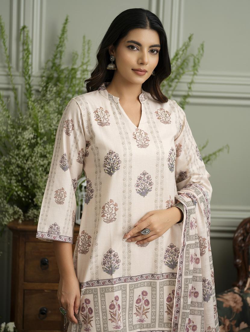 women peinted kurta and pant with dupatta set - 22039794 - Standard Image - 1