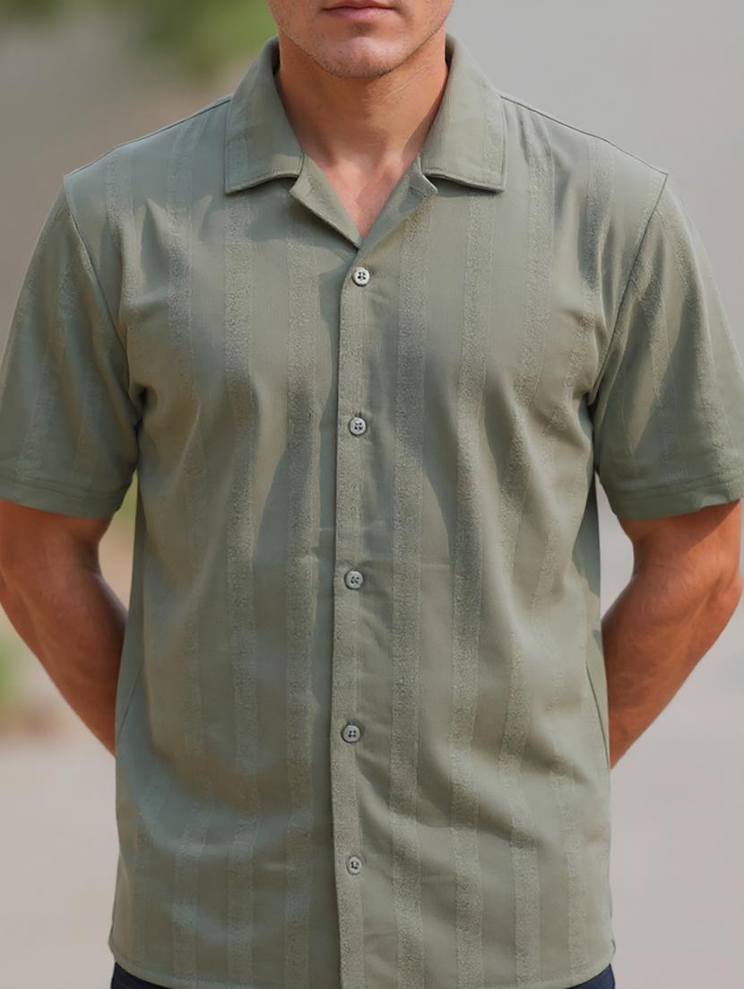 men solid cuban collar loose fit shirt - 22039801 - Standard Image - 4