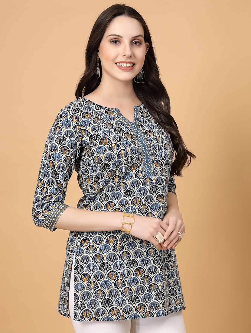 women printed three quarter sleeve straight kurti - 22040847 - Standard Image - 4
