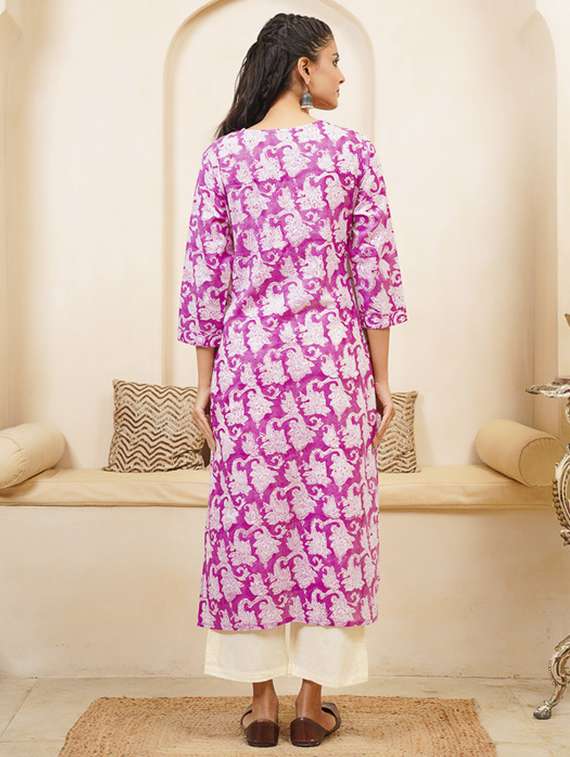 women printed three quarter sleeve straight kurta - 22040893 -  Standard Image - 4