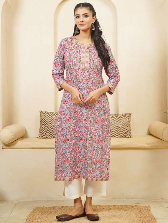 women printed three quarter sleeve straight kurta
