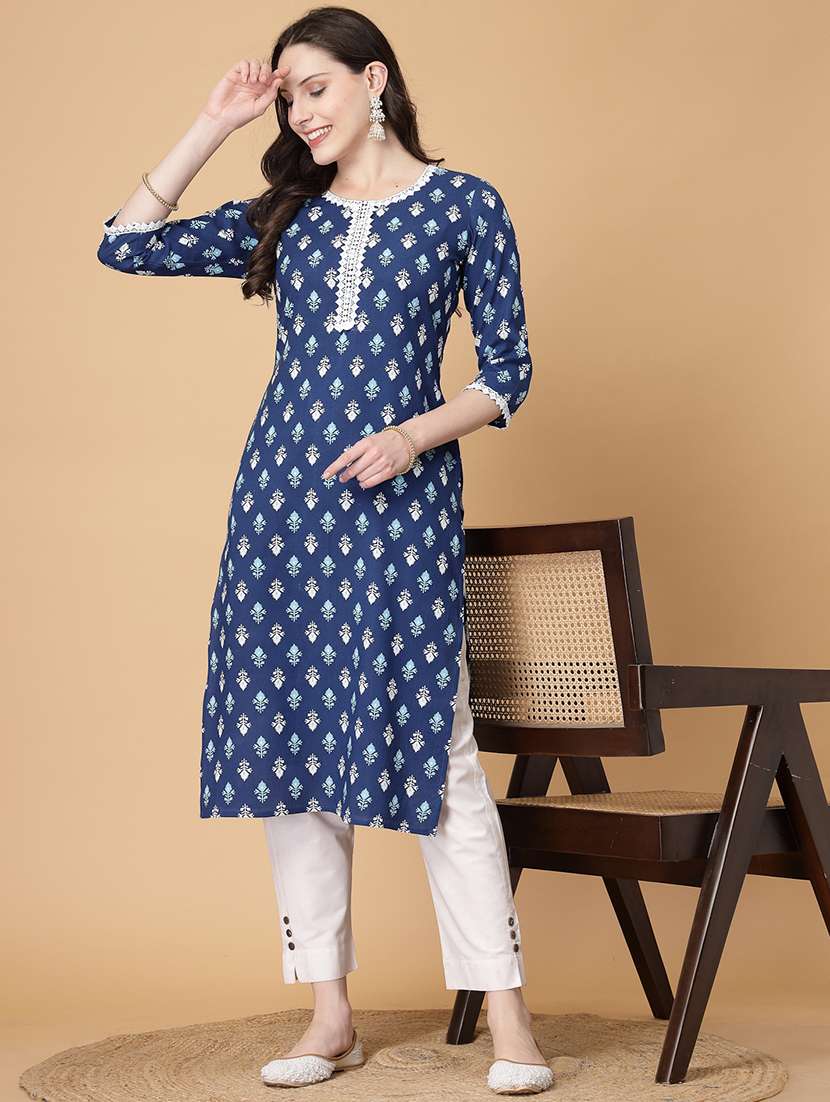 women printed three quarter sleeve straight kurta