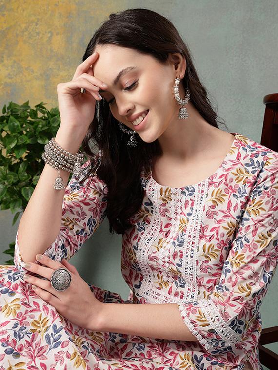 women printed three quarter sleeve straight kurta - 22040994 - Standard Image - 4