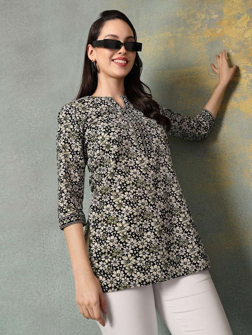 women printed three quarter sleeve straight kurti
