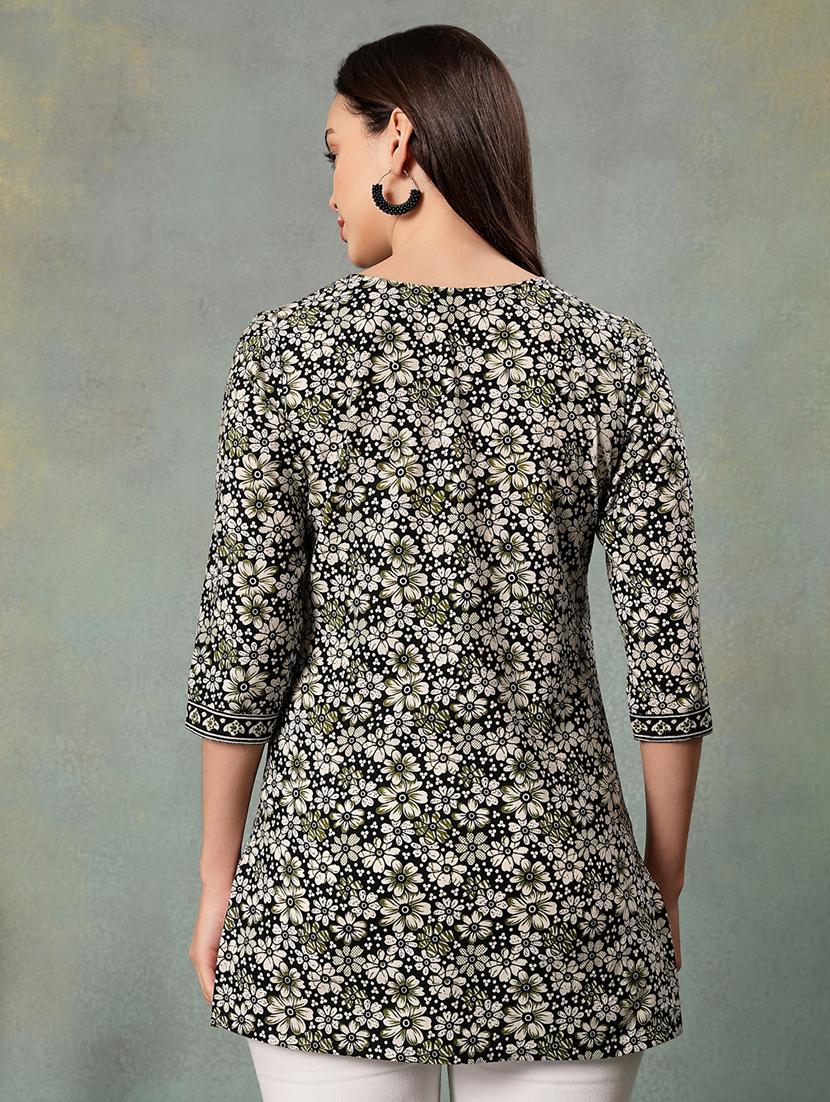 women printed three quarter sleeve straight kurti - 22041033 - Standard Image - 4
