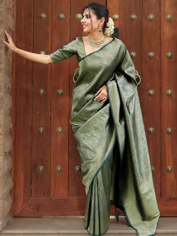women self design banarasi saree with blouse - 22041112 - Standard Image - 1