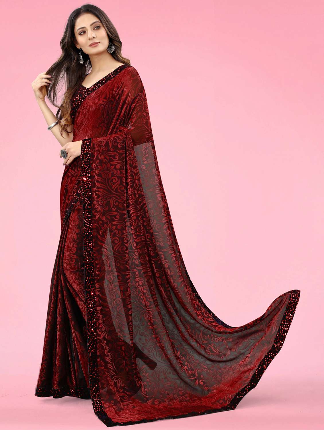 women printed embellished bordered saree with blouse - 22041277 -  Standard Image - 1