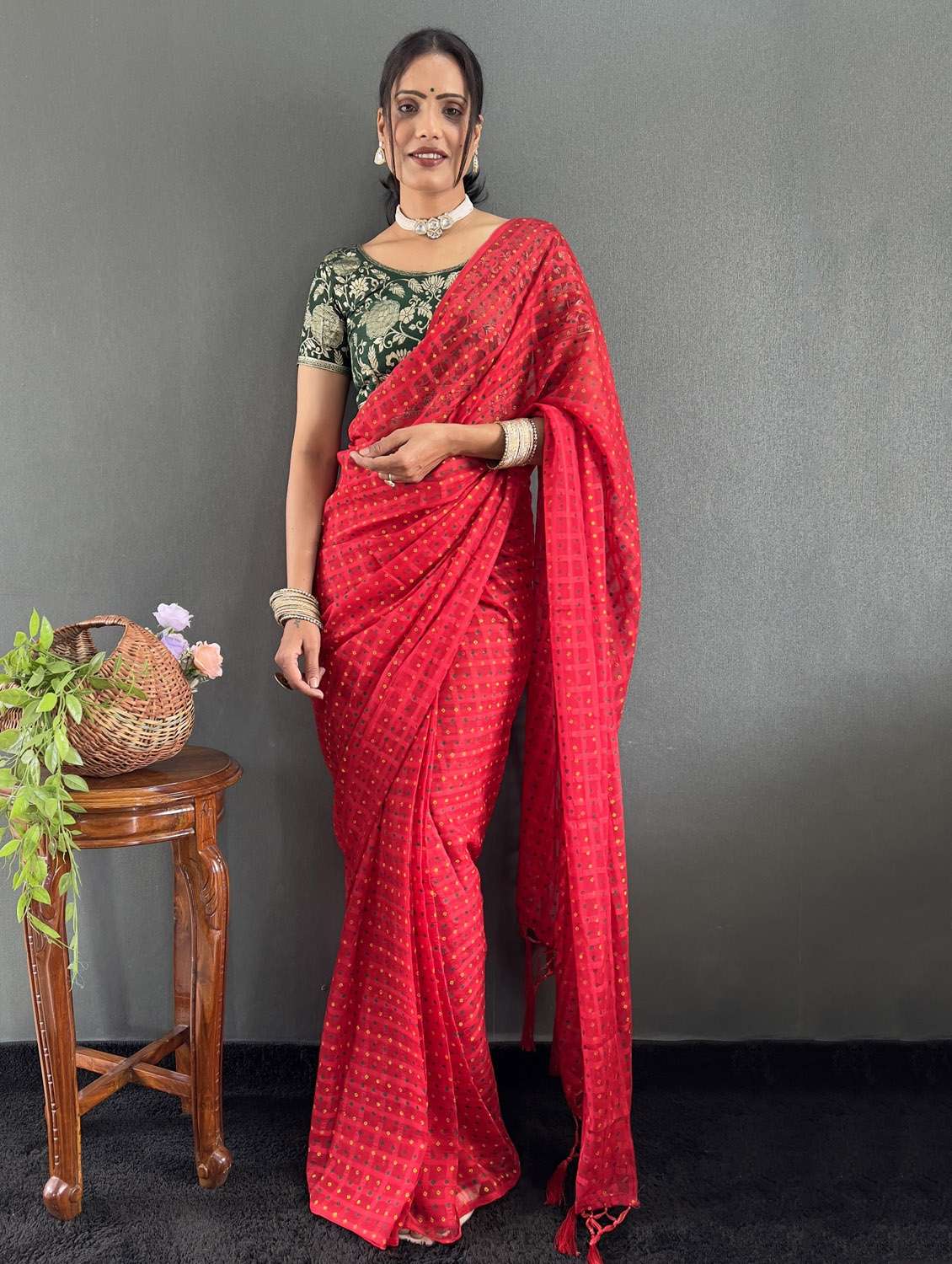 women bandhani printed saree with blouse - 22041435 - Standard Image - 1