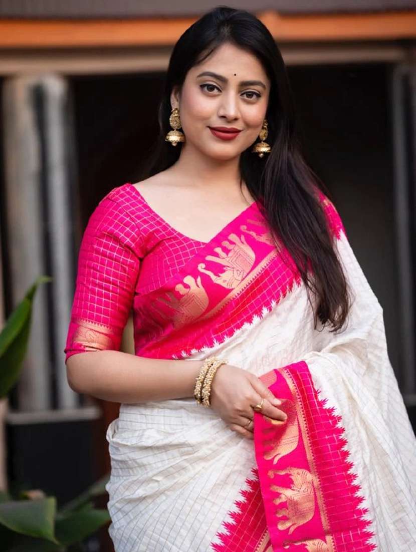 women checkered bordered saree with blouse - 22041474 - Standard Image - 1