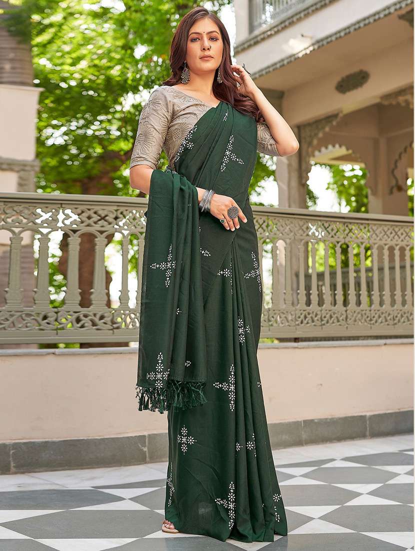 women printed casual wear saree with blouse - 22041488 -  Standard Image - 1