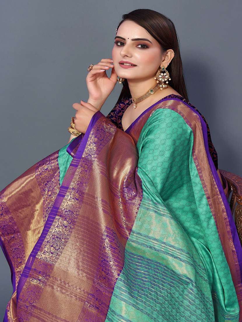 women self design bordered saree with blouse - 22041526 - Standard Image - 4