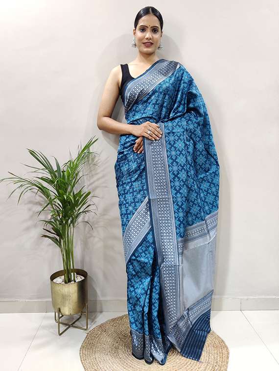 women self design banarasi saree with blouse - 22041537 - Standard Image - 4