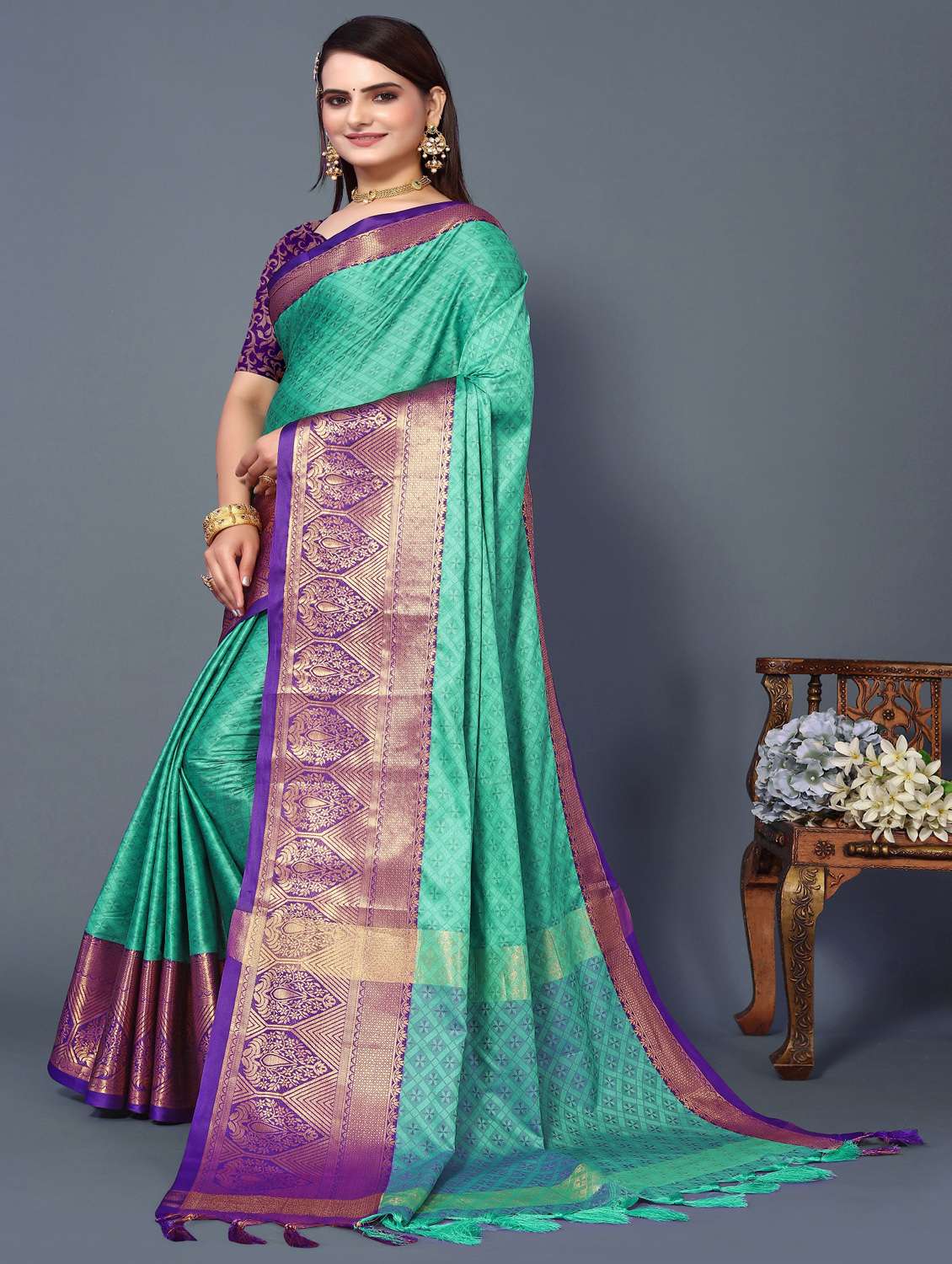 women self design bordered saree with blouse - 22041541 -  Standard Image - 1