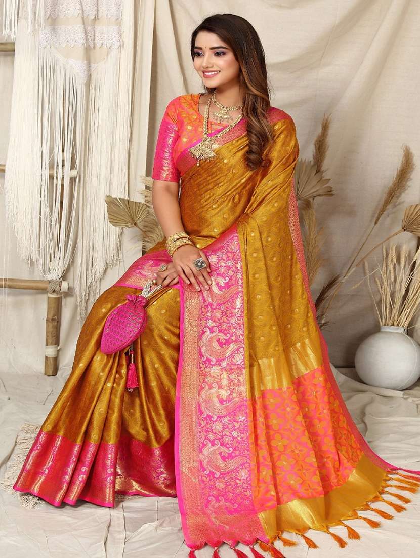 women self design bordered saree with blouse - 22041562 - Standard Image - 1