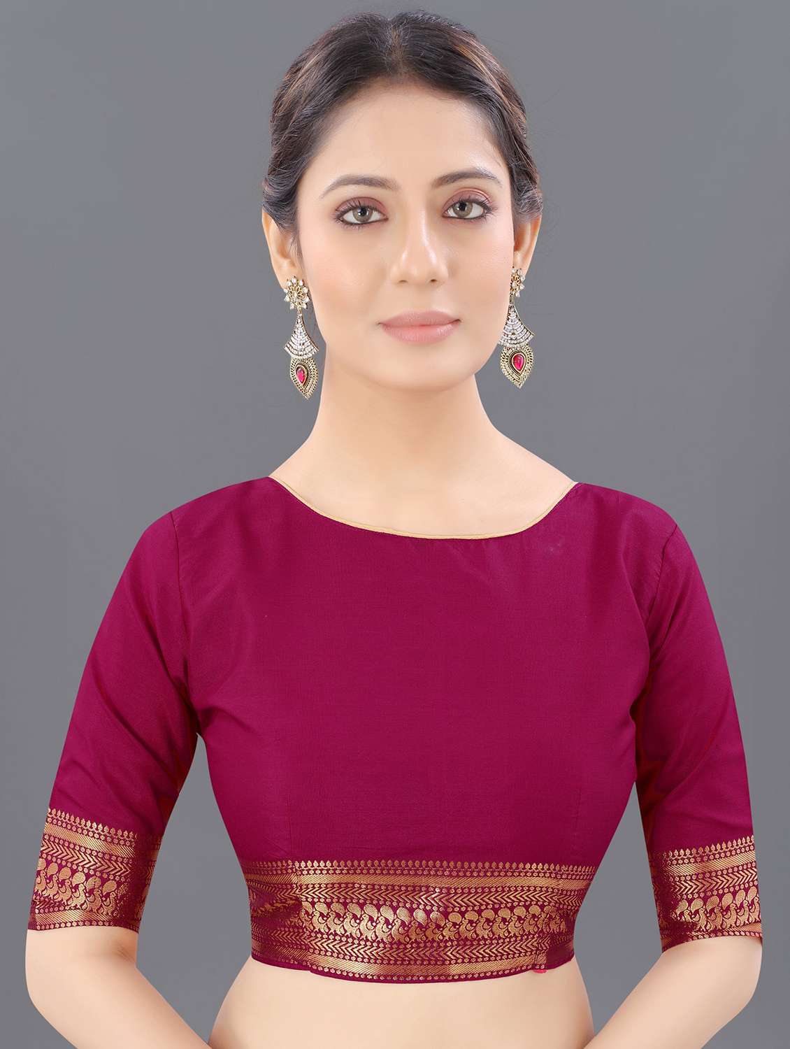 women solid with bordered saree with blouse - 22041566 -  Standard Image - 4