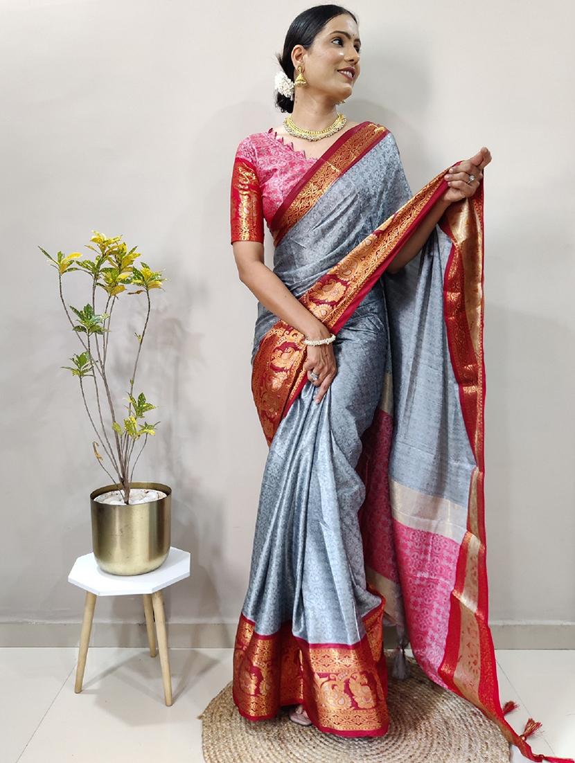 women self design bordered saree with blouse - 22041585 - Standard Image - 4