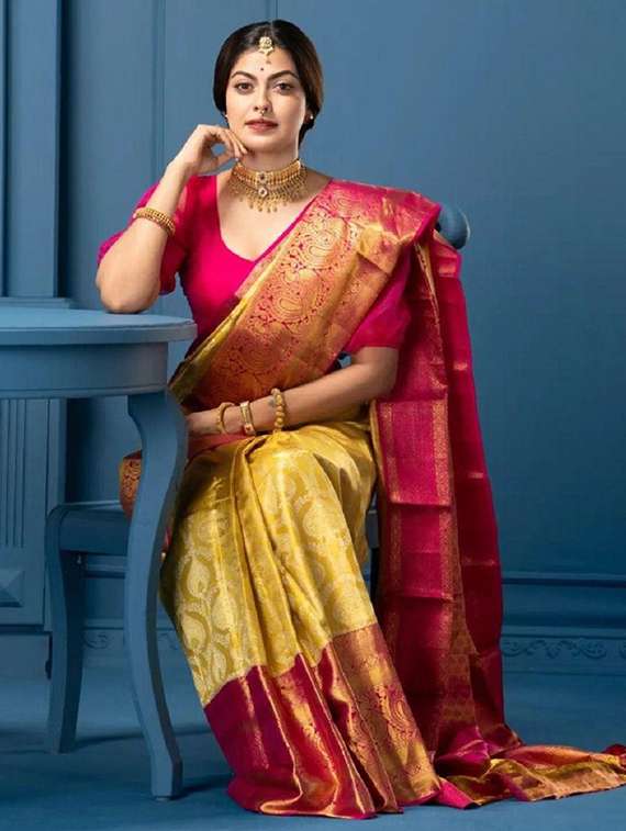 women self design banarasi saree with blouse - 22041596 - Standard Image - 1