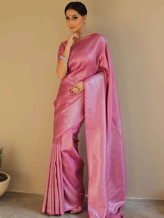 women self design banarasi saree with blouse - 22041605 - Standard Image - 1