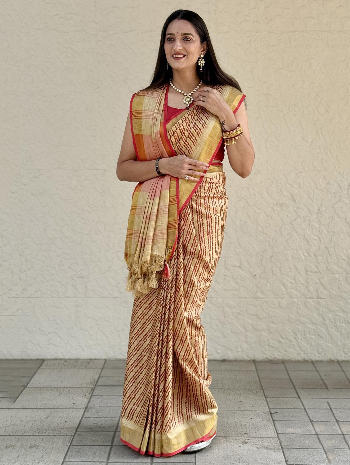 women printed casual wear saree with blouse - 22041625 - Standard Image - 1