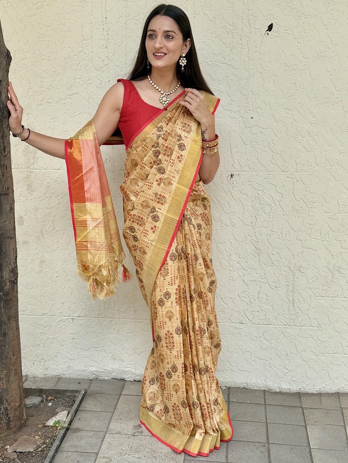 women printed casual wear saree with blouse - 22041627 - Standard Image - 1
