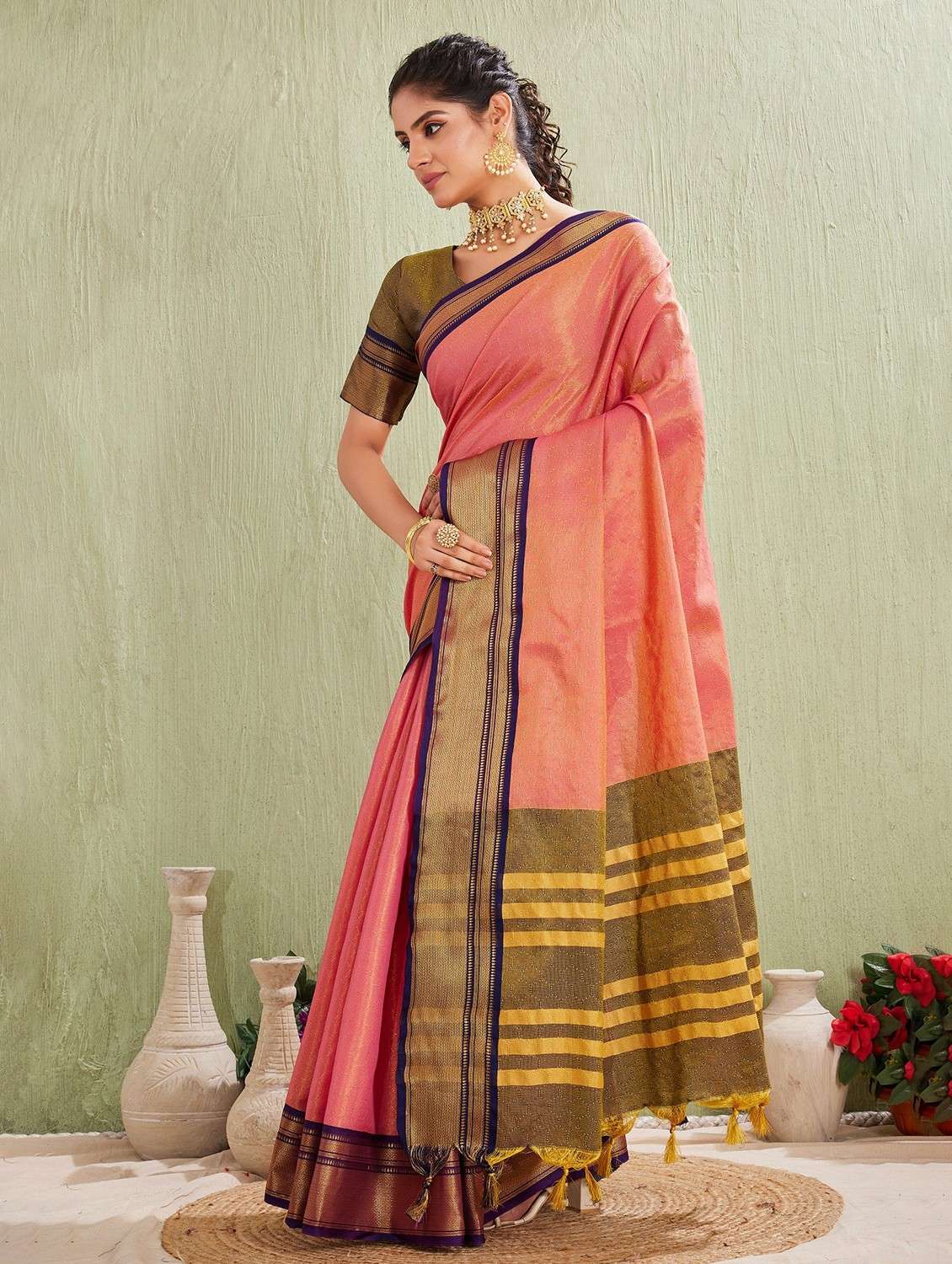 women self design bordered saree with blouse - 22041724 -  Standard Image - 1