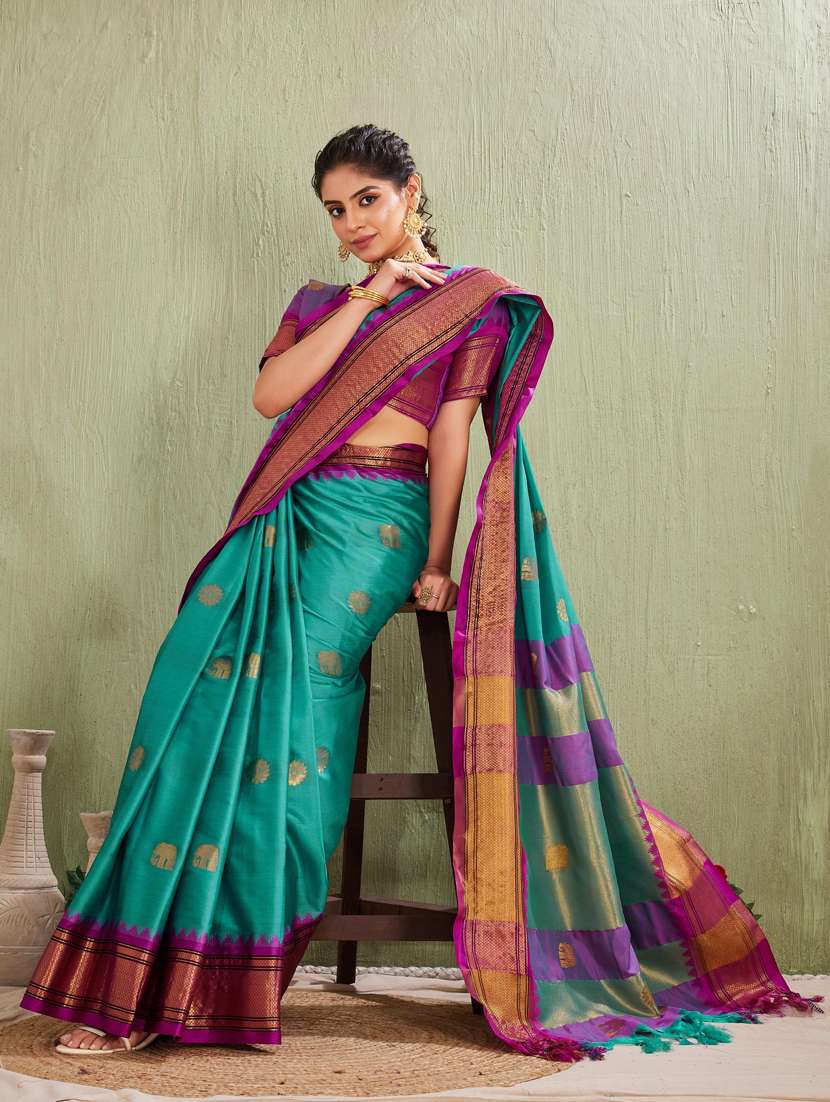 women self design bordered saree with blouse - 22041726 - Standard Image - 4