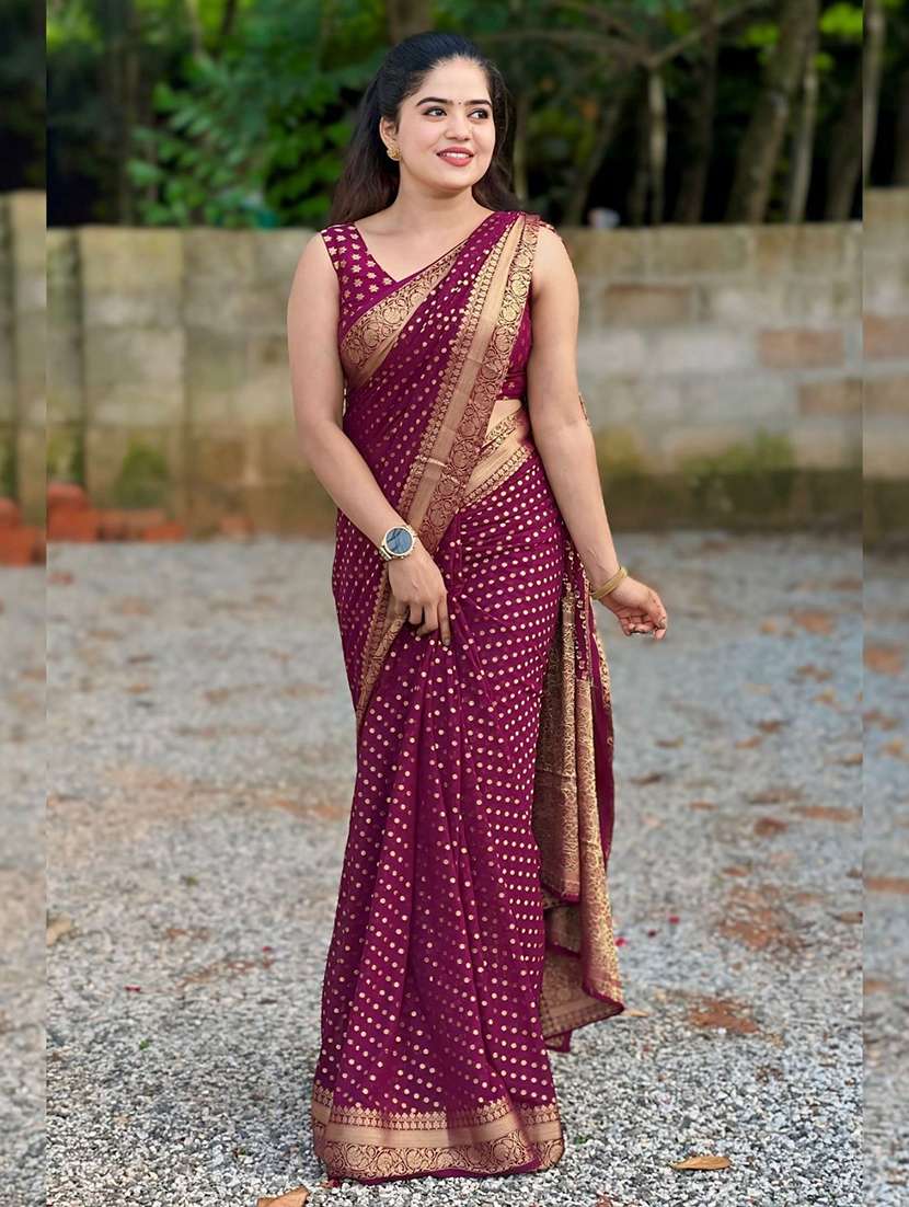 women self design banarasi saree with blouse