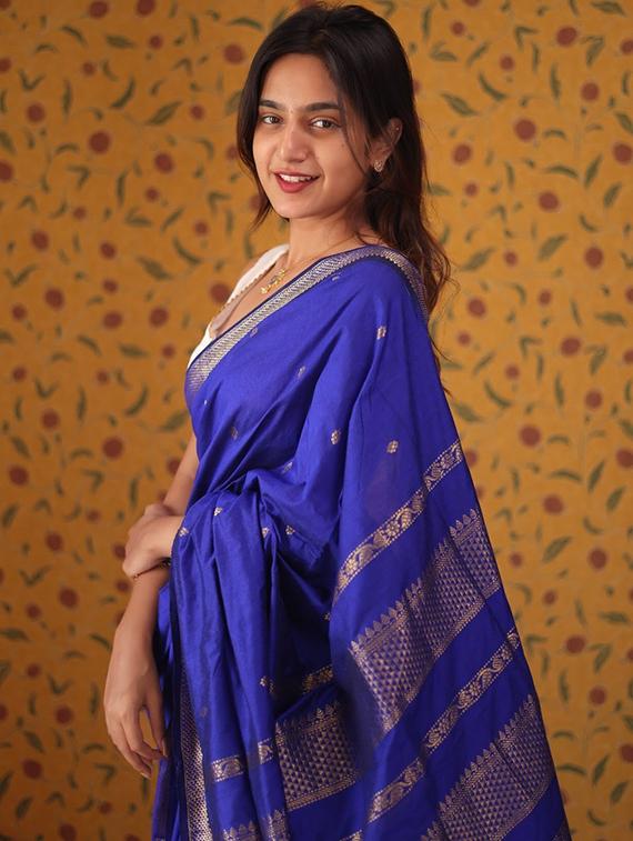 women self design bordered saree with blouse - 22041775 - Standard Image - 1